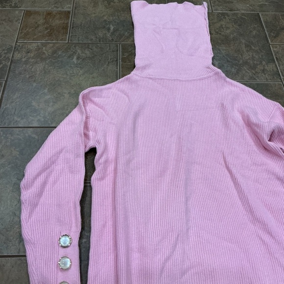 💥Any 2 for $20💥 Pink Turtleneck Sweater - Picture 2 of 4